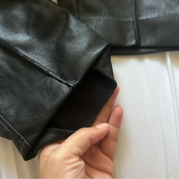 Aritzia Babaton Vegan Leather Fall Barrel Trouser Pant in Black Size 8 - Picture 11 of 12